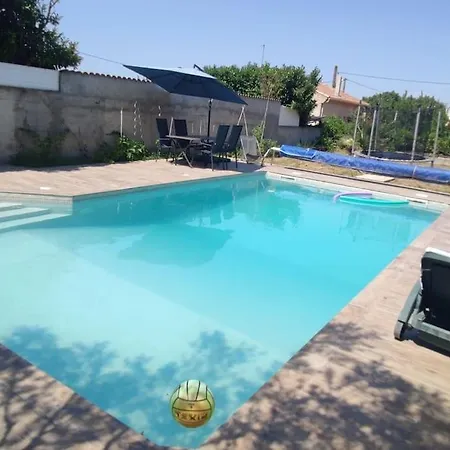 Apartment Agreable Avec Piscine Entre Et Vignes