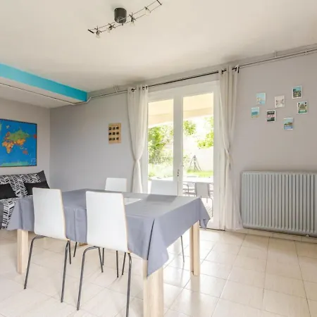 Agreable Avec Piscine Entre Et Vignes *