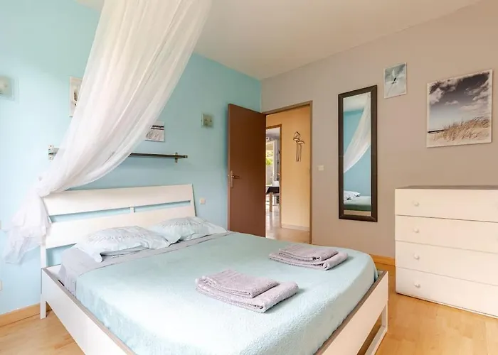 Agreable Avec Piscine Entre Et Vignes Maureilhan-et-Raméjan